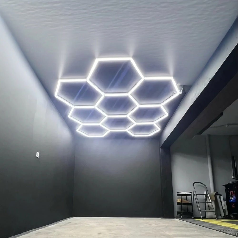 HEXAGON LED Rasvjeta – Modularno osvjetljenje za garaže, studije i radne prostore